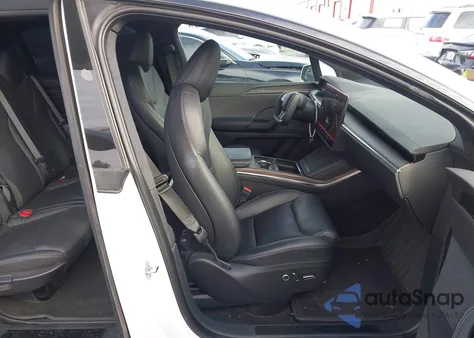 2023 Tesla Model X Dual Motor All-Wheel Drive/Standard Range z USA, uszkodzony, nr VIN 7SAXCDE55PF401009